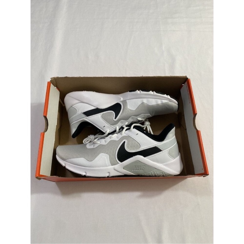 New Mens Size 11 White Black Nike Legend Essential 2 Training
Shoes CQ9356 002